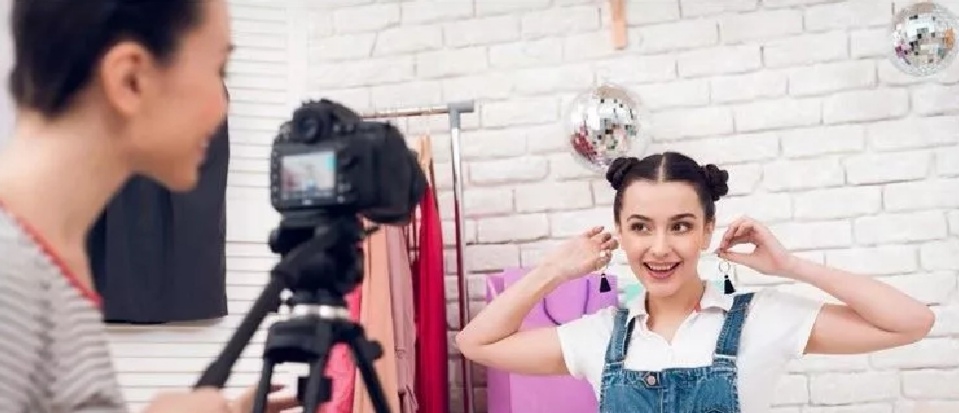 1574752764886674.jpg 发.jpg