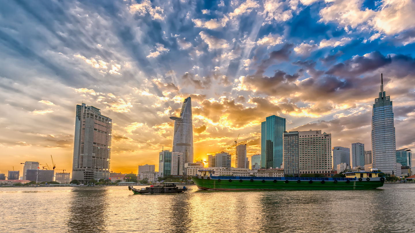 1632999307313582.jpg JP_Morgan_Vietnam-Headers-1.jpg