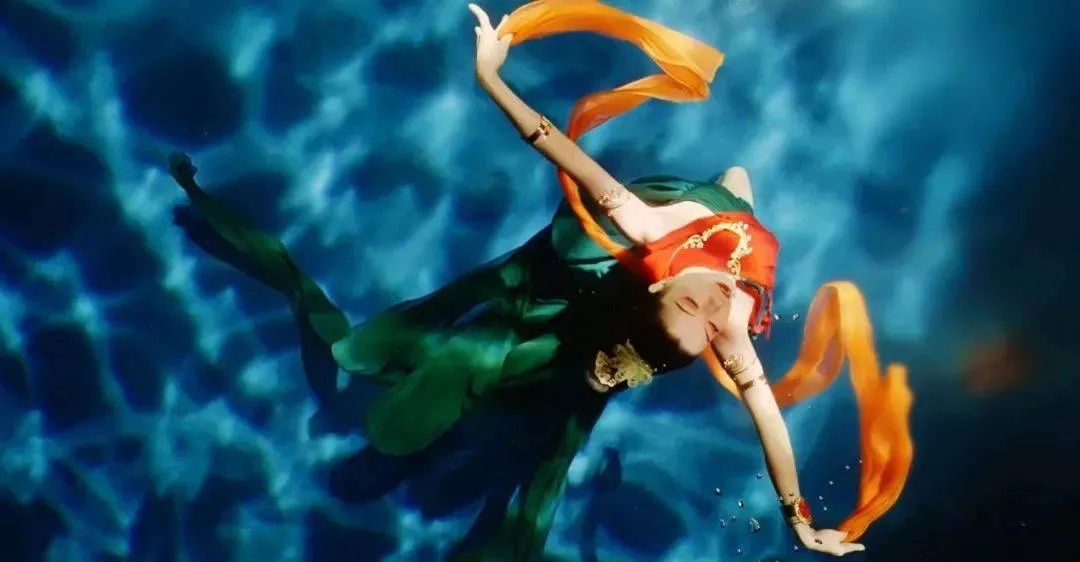 1633923860383596.jpg 是4.webp.jpg