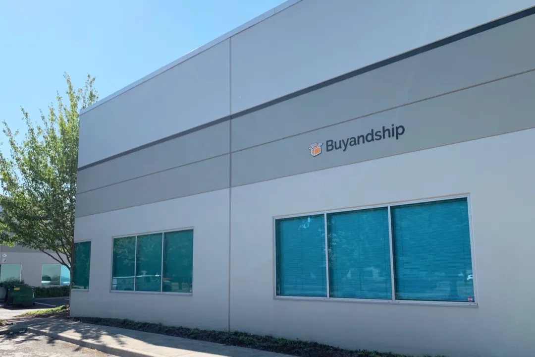 1635921787632055.jpg 的2.webp.jpg