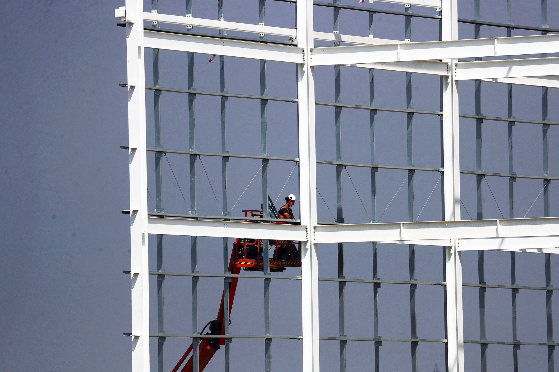 1652944803562366.jpg Amazon_warehouses_Biz_GettyImages-1228135337.jpg