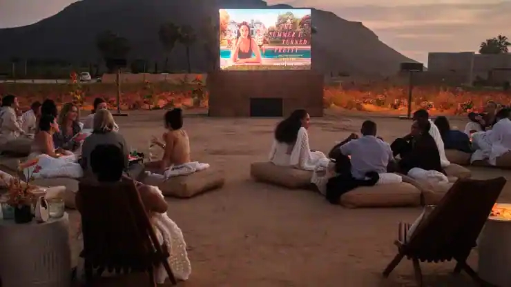 1655204813484325.jpg 107074288-1654883463959-Amazon_Resort_Movie_Night.webp.jpg