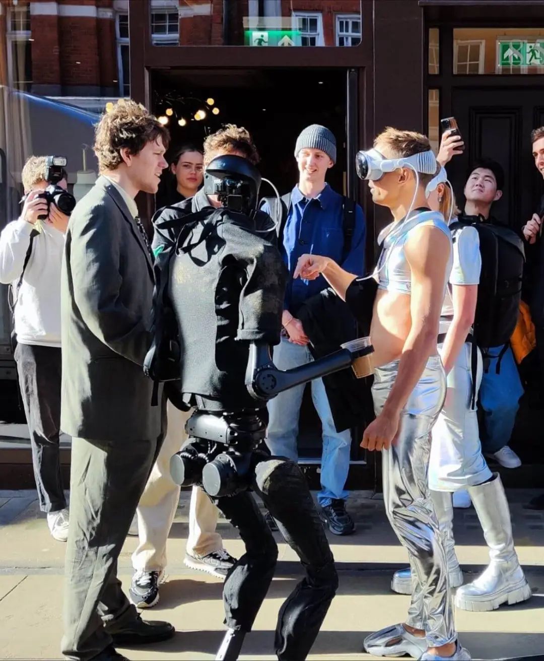 1708692181478836.jpg 是2.jpg