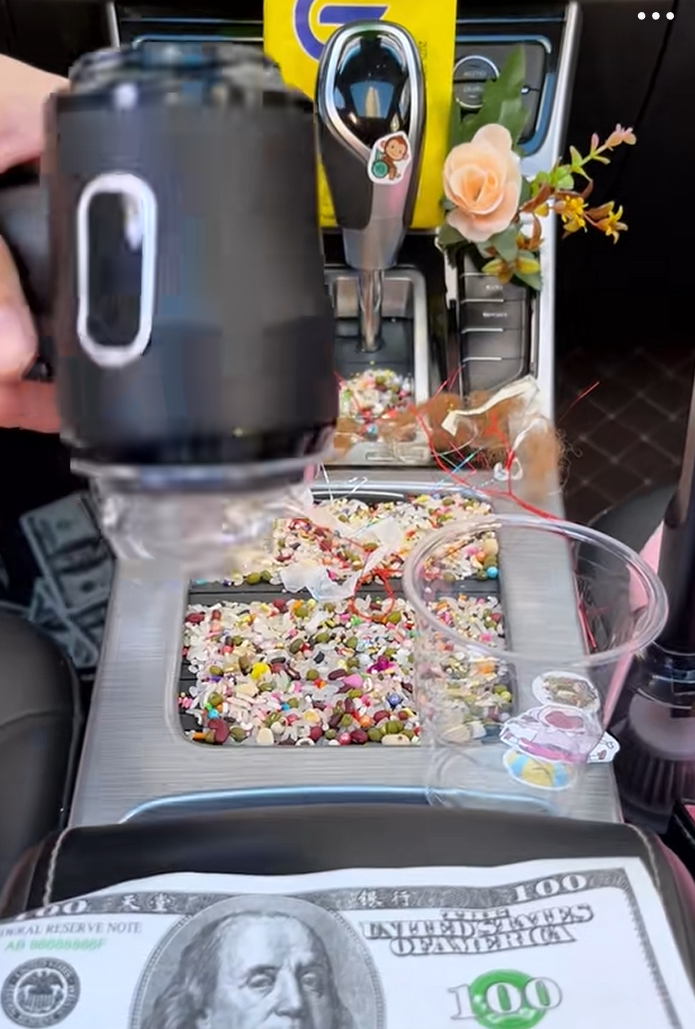 1756179861827529.png 在4.png