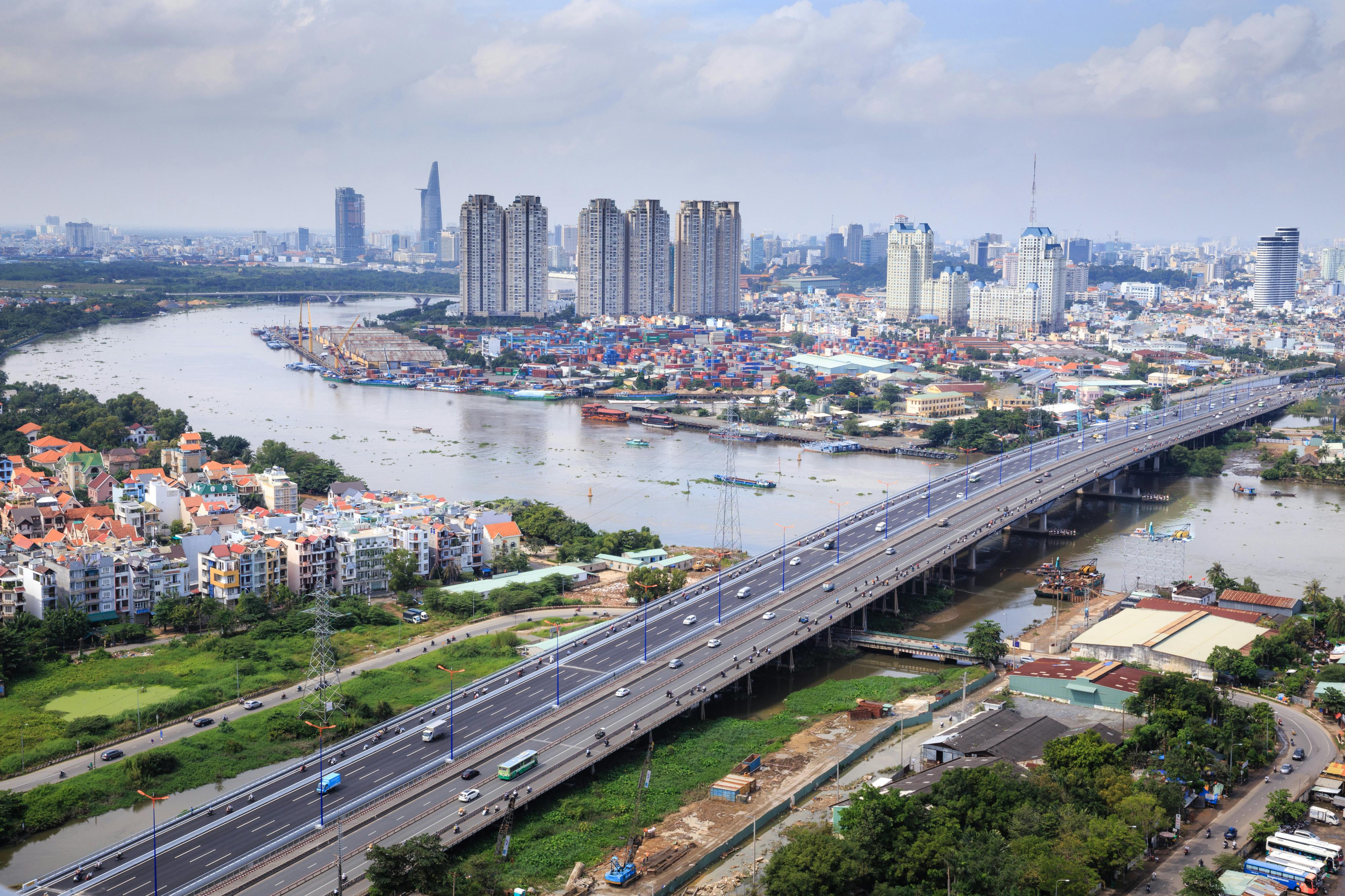 pexels-quang-nguyen-vinh-222549-2132603.jpg