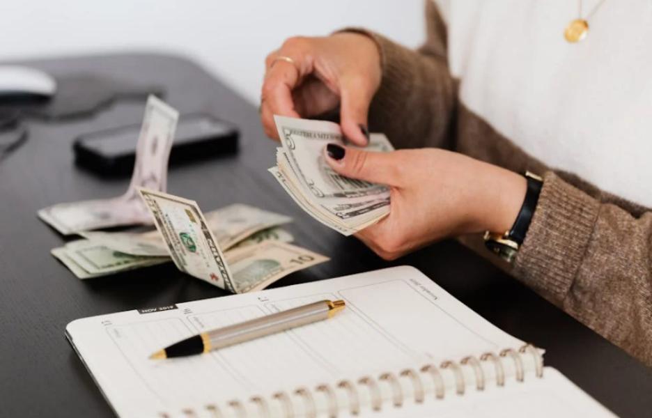 义乌又出爆品！“卖崽青蛙服”在美国卖断货