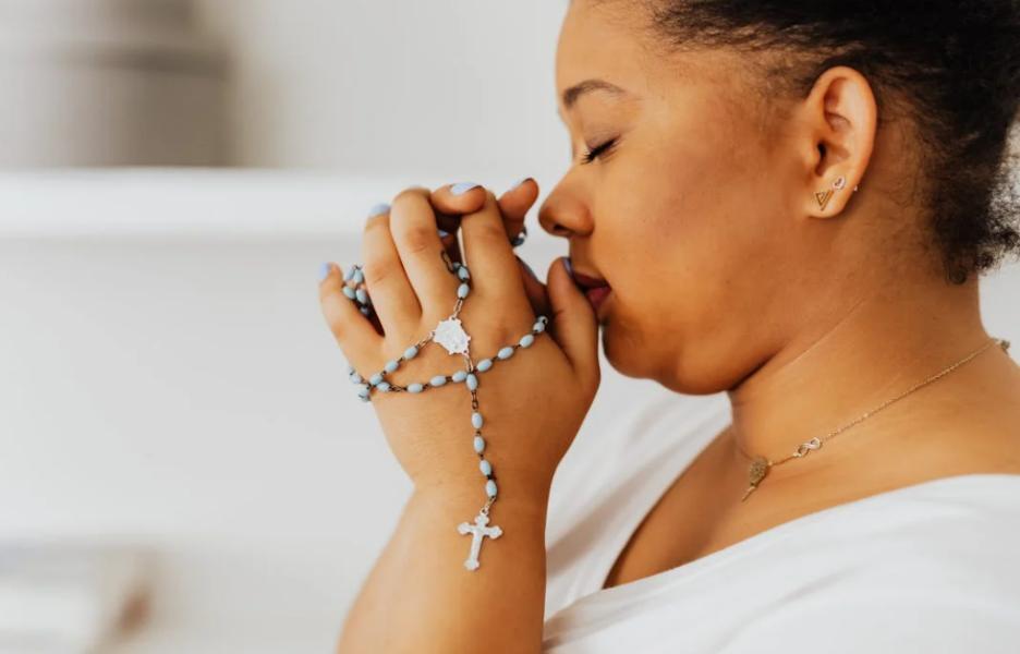 义乌手链靠4个字母，在TikTok爆卖45000件