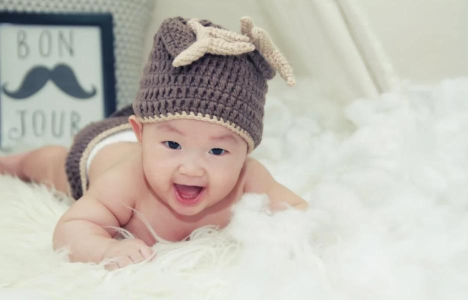 夫妻俩在非洲卖日用品，干出一个IPO