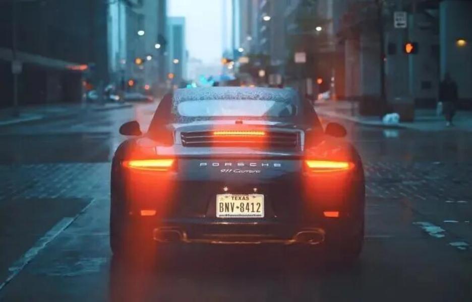 200亿女首富，冲刺IPO