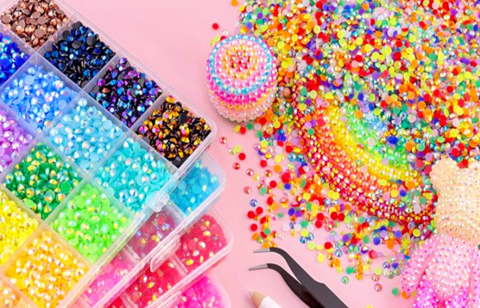 TikTok卖家靠“手搓”创意，把廉价水钻卖成百万爆款