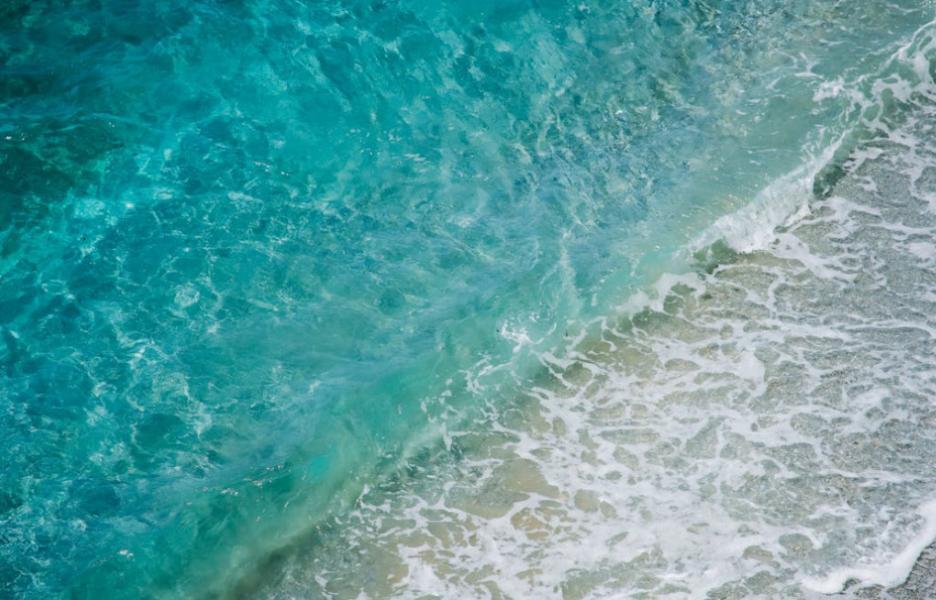 多艘船只成功通过！霍尔木兹海峡出现复航迹象