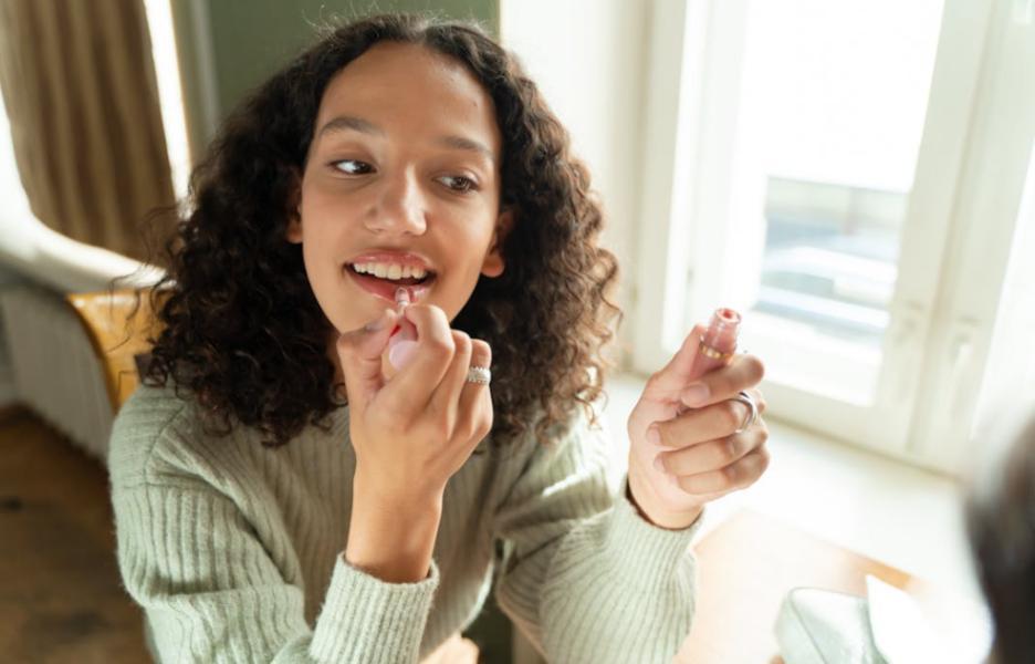 月入2700万，它靠什么干翻一众国际大牌？