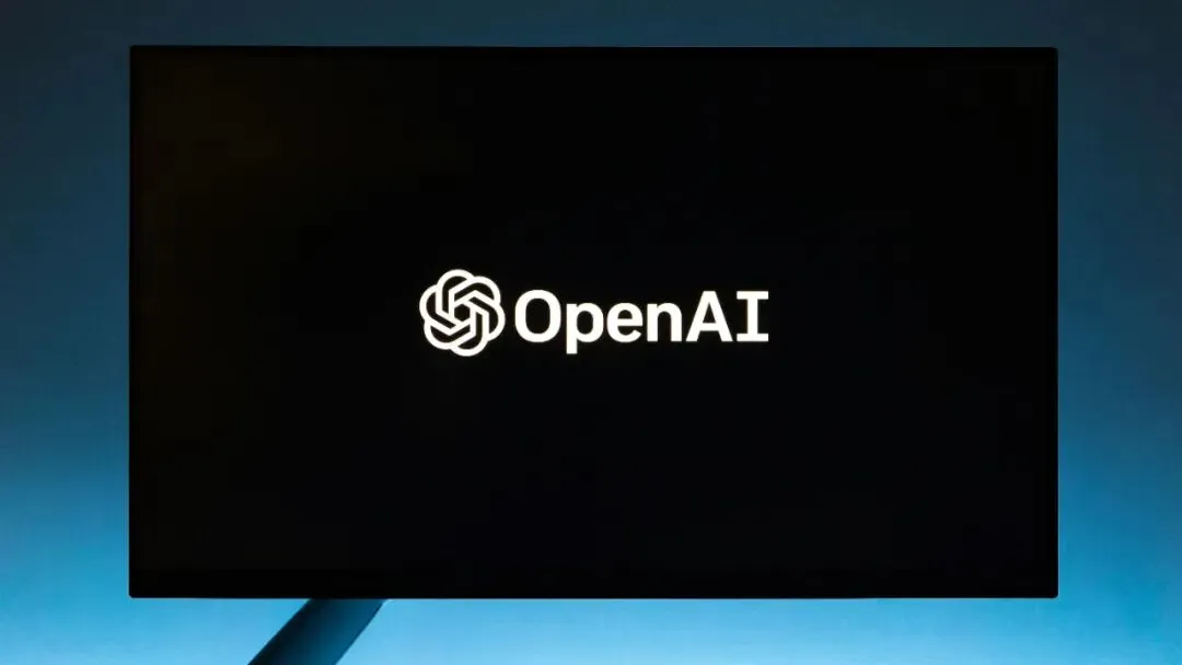屏幕消失之后：OpenAI的智能硬件新赌注
