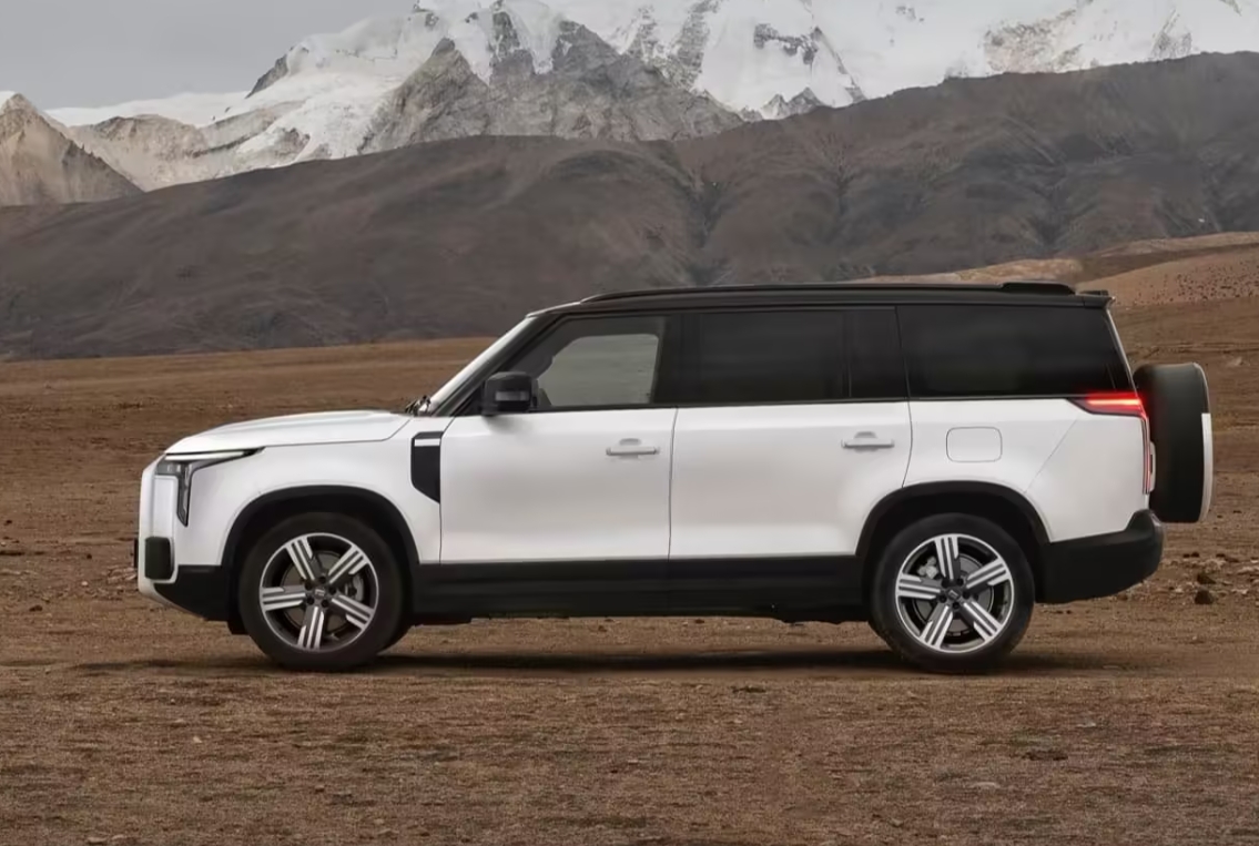 帮雷军挣了20多亿之后，这家科技消费品新贵出海中东做汽车去了